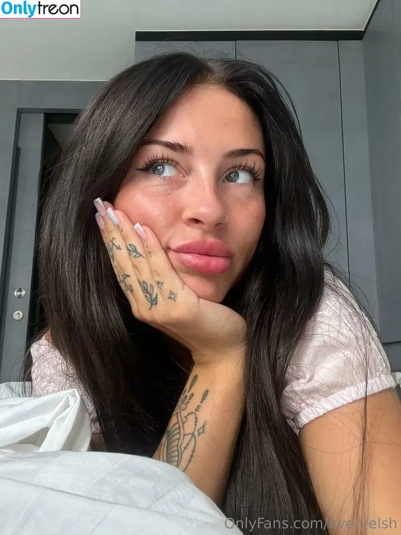 Averyelsh nude photo #0031 (averyxelsh)