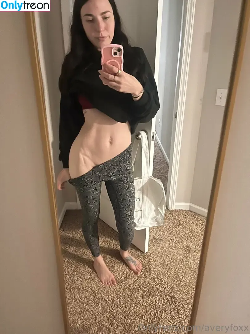 averyfoxx nude photo #0060 (averyy_foxx)