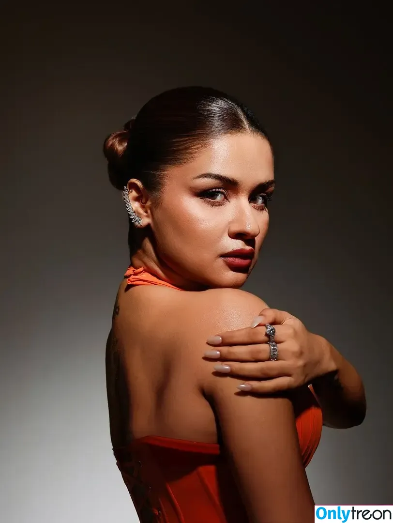 Avneet Kaur nude photo #0129 (avneetkaur_13)