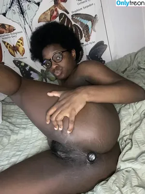 avp.tx / Ursupportmilf / missariell nude photo #0005