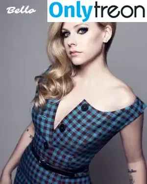 Avril Lavigne / AvrilLavigne nude photo #0022