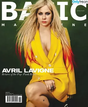 Avril Lavigne / AvrilLavigne nude photo #0165