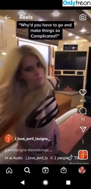 Avril Lavigne / AvrilLavigne nude photo #0237