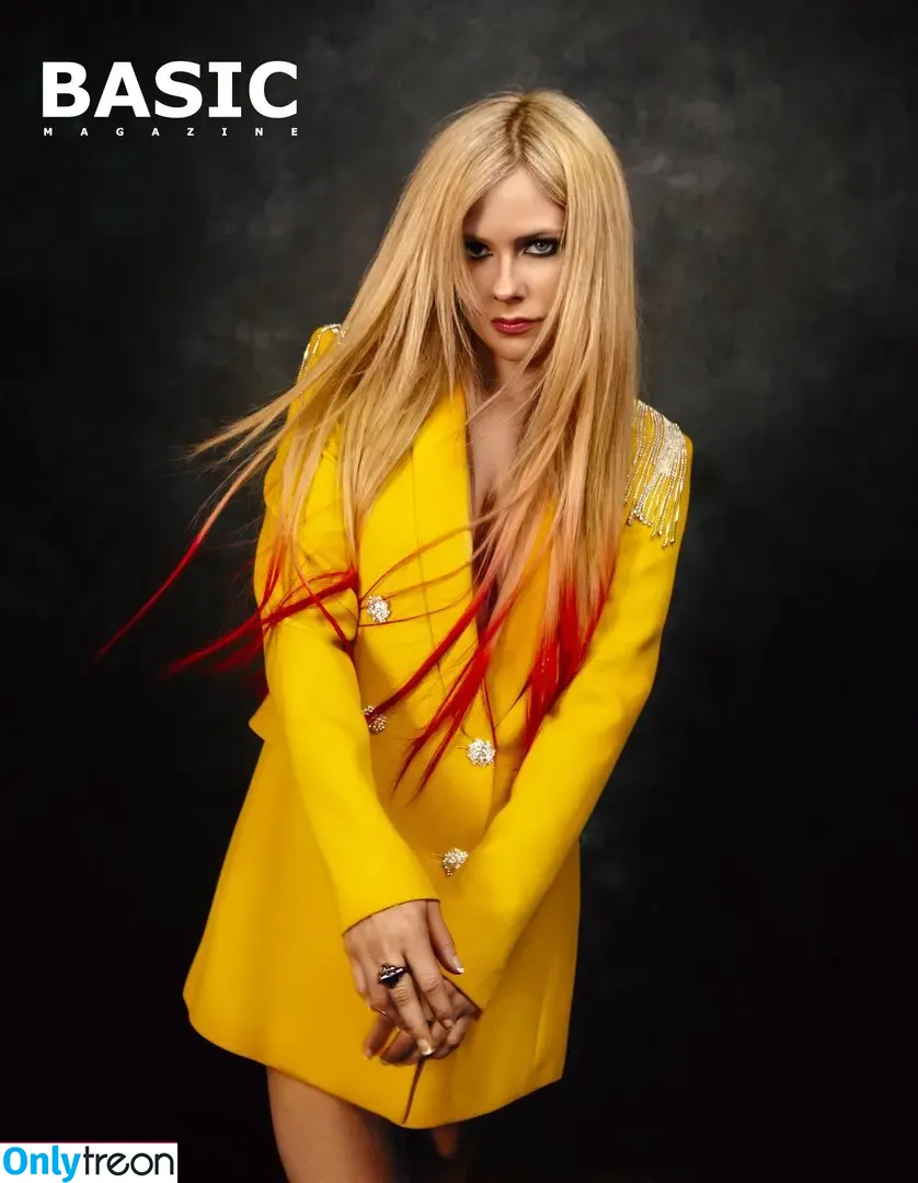 Avril Lavigne nude photo #0178 (AvrilLavigne)