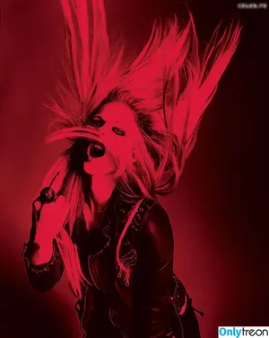 Avril Lavigne / AvrilLavigne nude photo #1285