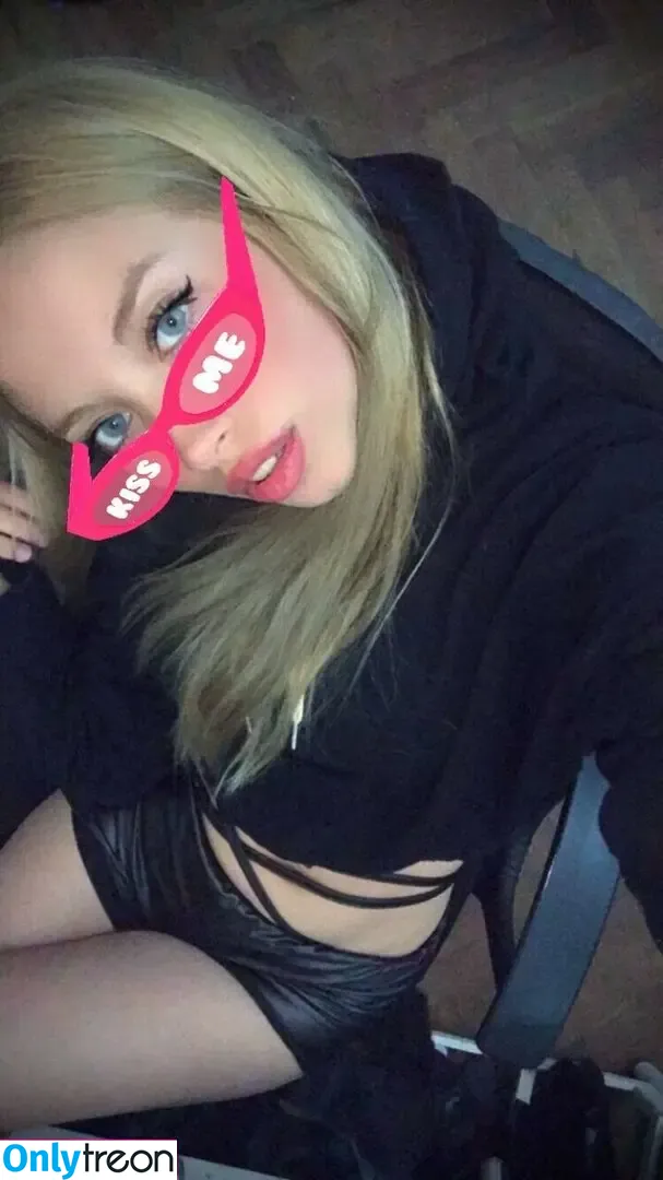 Avril Neels nude photo #0030 (avrilneels)
