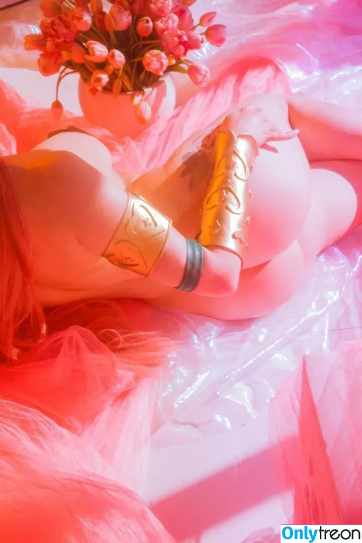 awesomi nude photo #0087 (Omi / Omi_COS / awes_omi)
