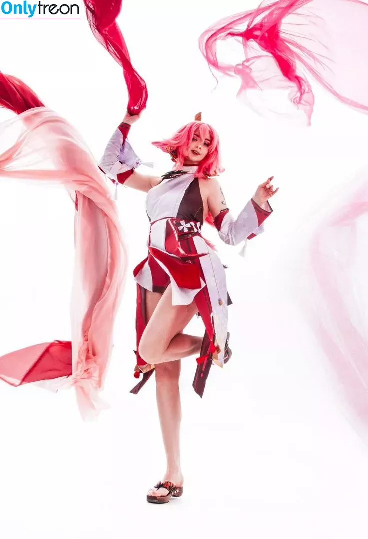 awesomi nude photo #0105 (Omi / Omi_COS / awes_omi)