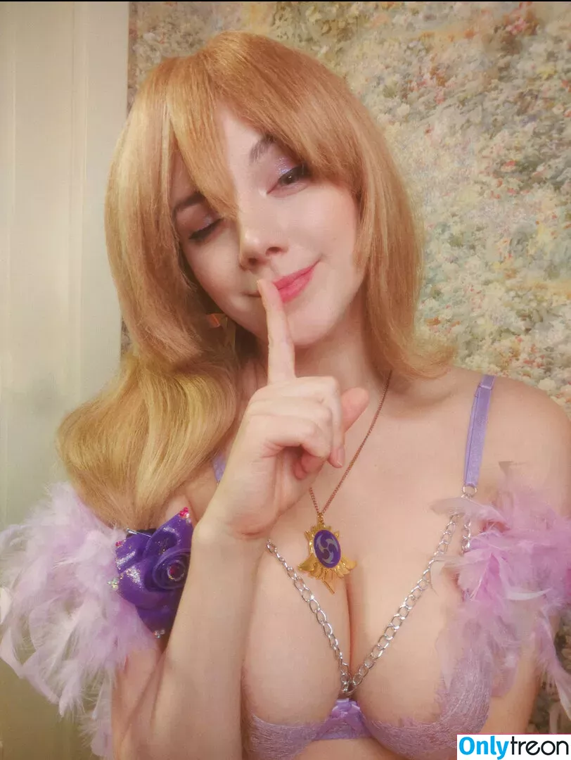 awesomi nude photo #0240 (Omi / Omi_COS / awes_omi)