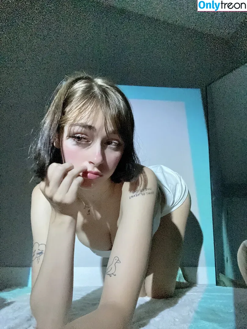 awholelottazozo nude photo #0045 (zozothewoodelf)