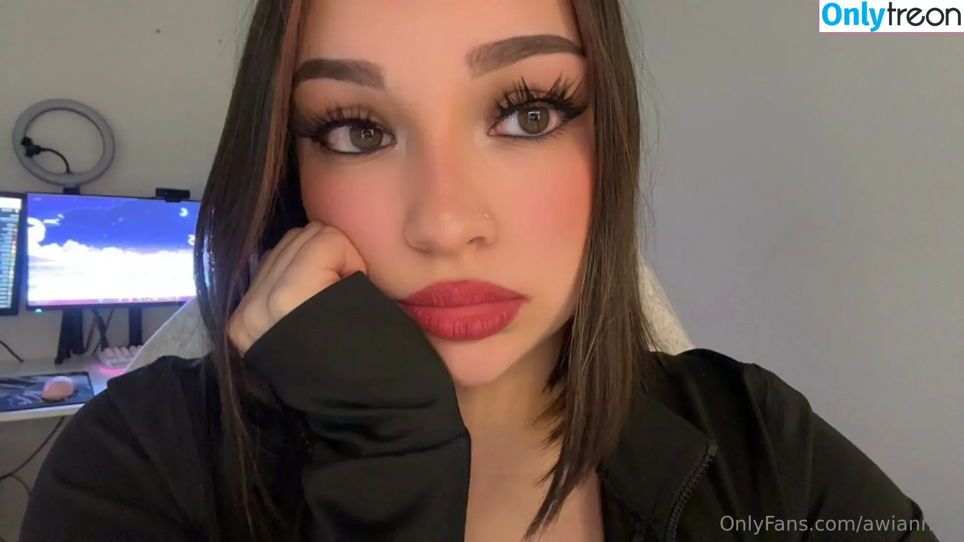 awiannaa nude photo #0007 (awiannaa)
