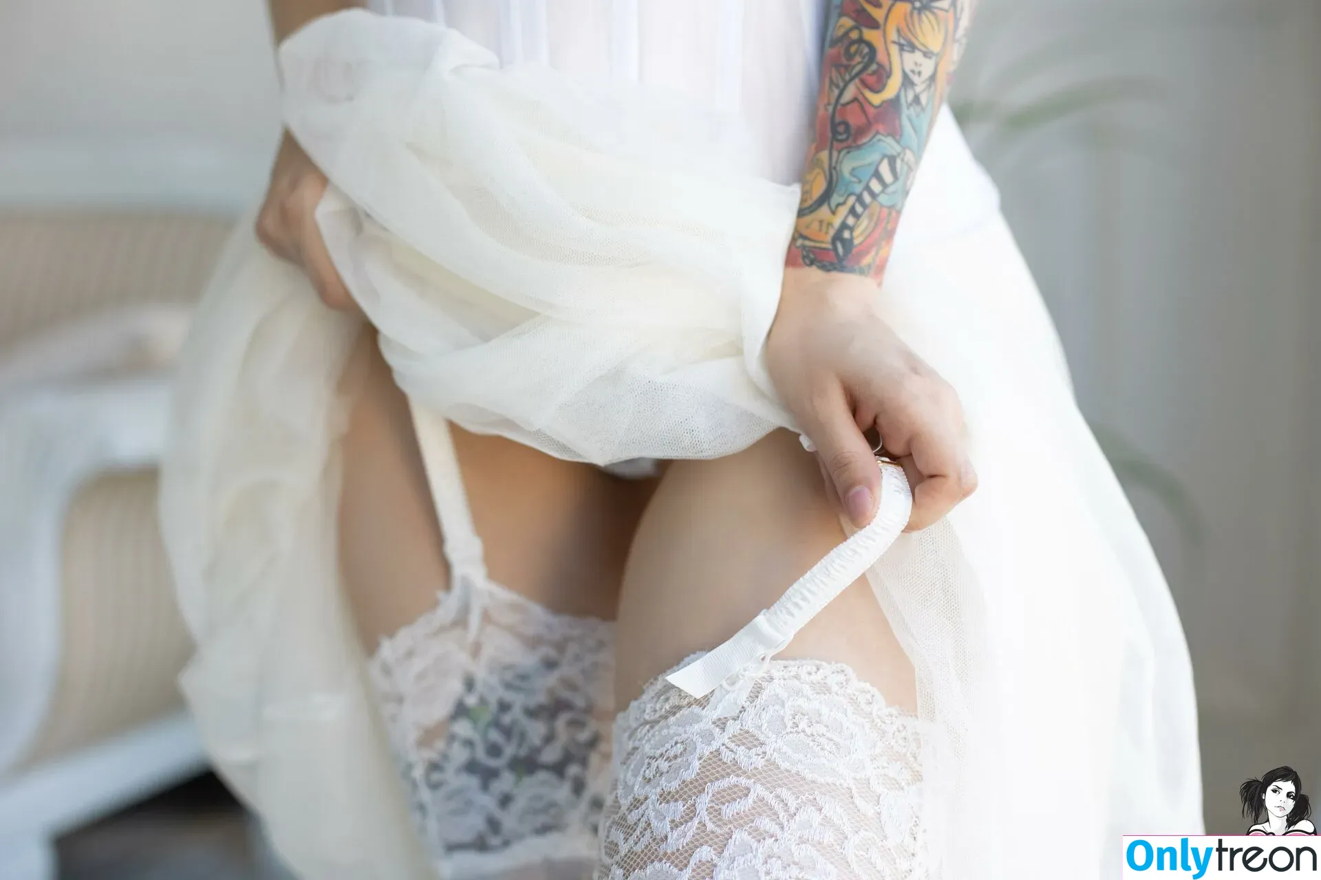 Awondrr nude photo #0029 (Alice Wonder / alicewonder_99 / awondrr_sg)