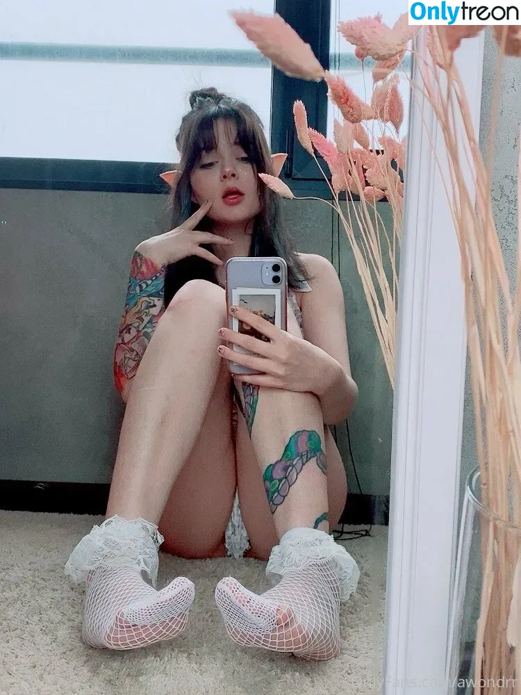 Awondrr nude photo #0107 (Alice Wonder / alicewonder_99 / awondrr_sg)