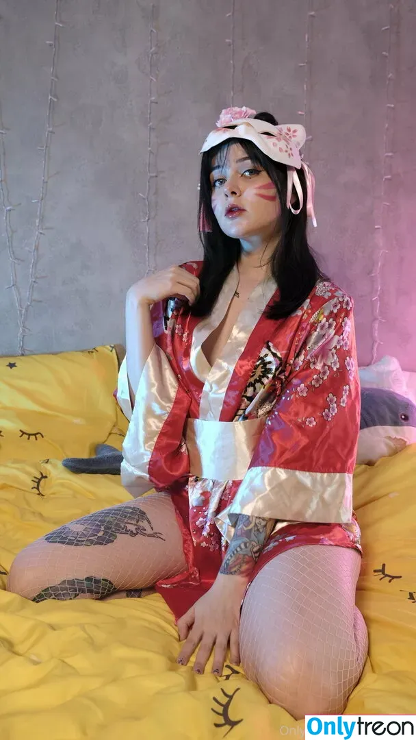 Awondrr nude photo #0171 (Alice Wonder / alicewonder_99 / awondrr_sg)