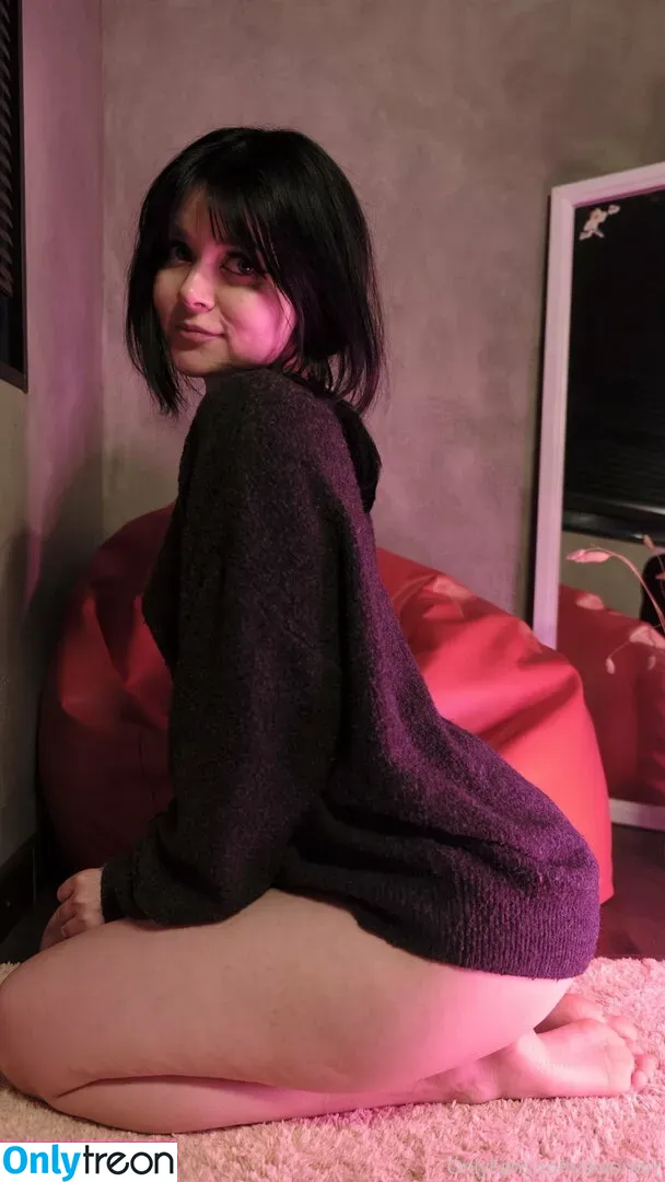 Awondrr nude photo #0198 (Alice Wonder / alicewonder_99 / awondrr_sg)