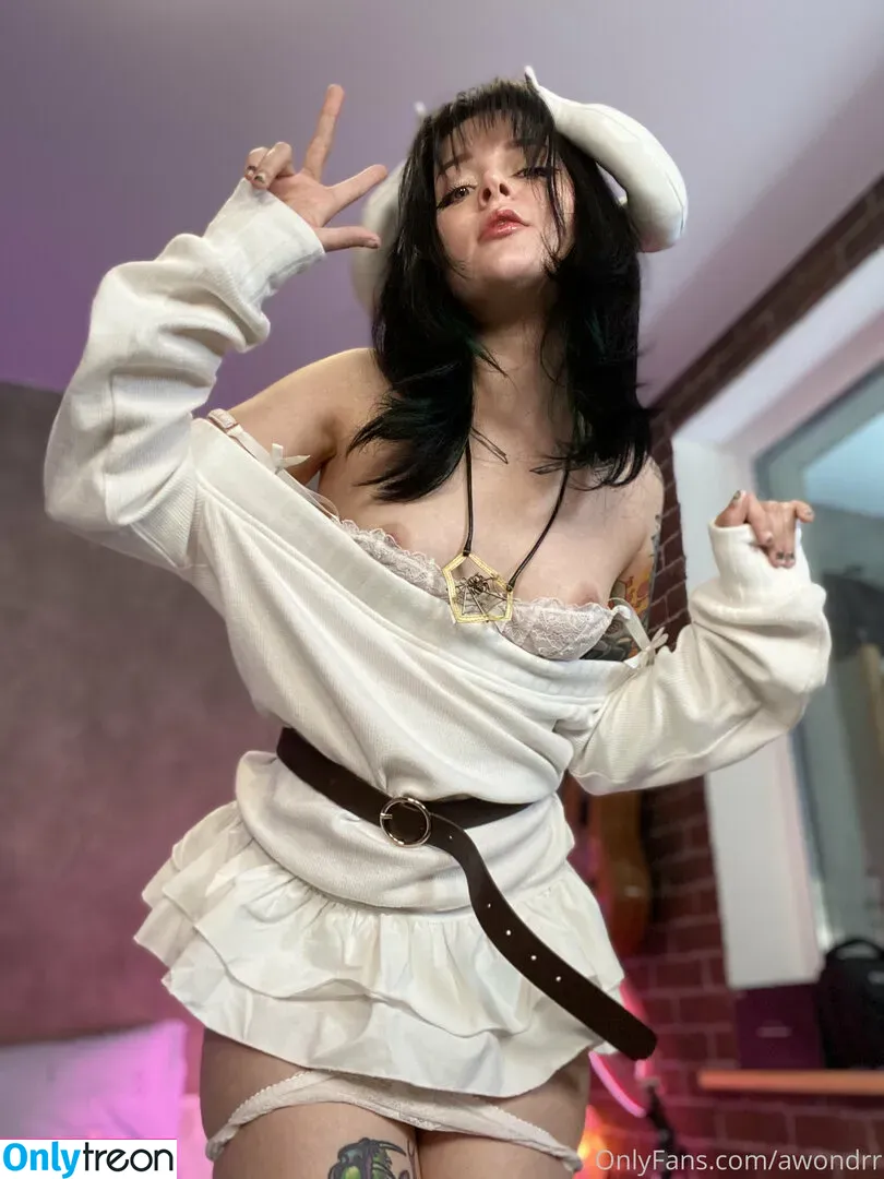 Awondrr nude photo #0244 (Alice Wonder / alicewonder_99 / awondrr_sg)