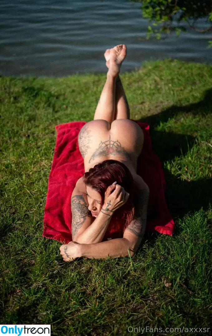 axxxsr nude photo #0023 (annikorrr)