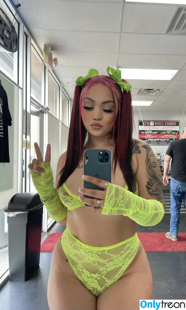 Ayeereynnnaa nude photo #0018 (Ayeereynnnaaa / Baeristastella / daddyssgirl0)
