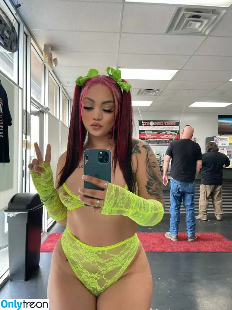 Ayeereynnnaa nude photo #0019 (Ayeereynnnaaa / Baeristastella / daddyssgirl0)