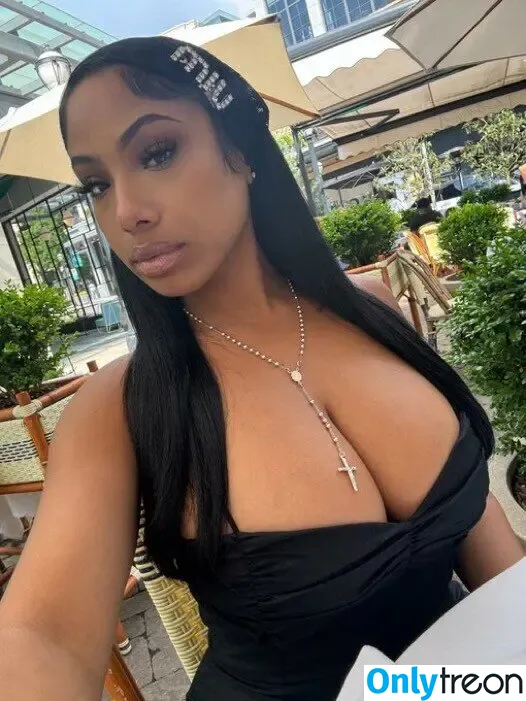 ayisha.mia nude photo #0008 (ayisha mia / ayishamia)