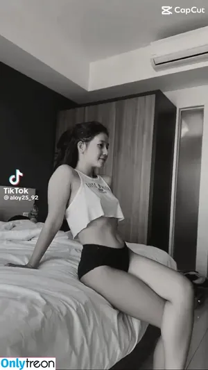 Ayu Lestari / Jennyfer bling bling / ayulesttari nude photo #0009