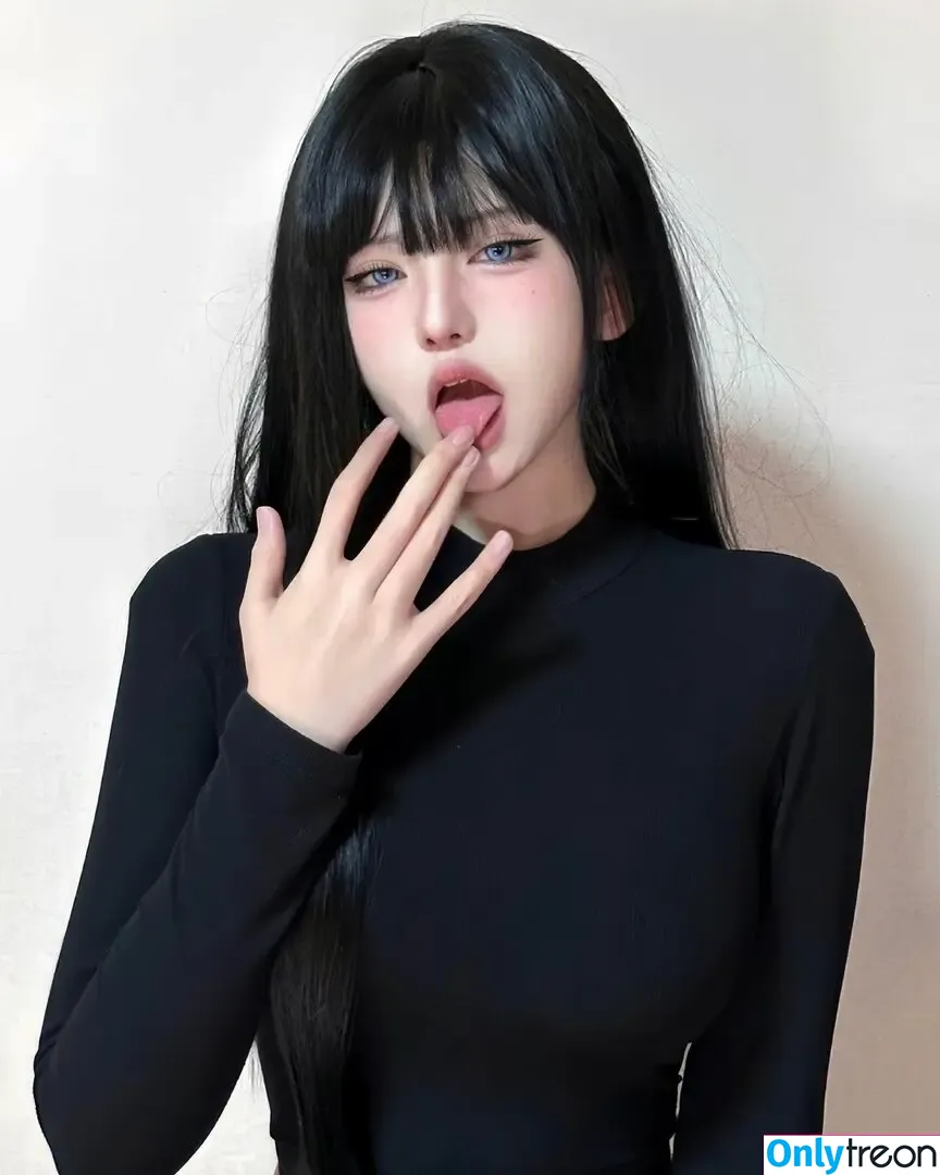 Azeycos nude photo #0002 (Azey / azeycoser)