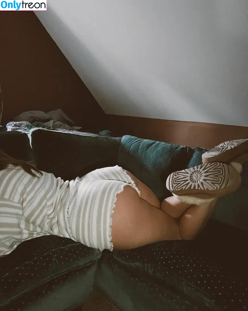 BaaabyC nude photo #0004 (barbiegotthicc / bitcheslovebrixo)