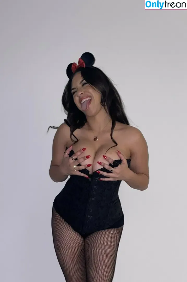 babiiijas nude photo #0023 (babiiijas)