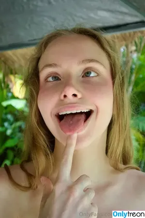 Baby Riley / baby_riley / babyrileey / sweet_riley nude photo #0137