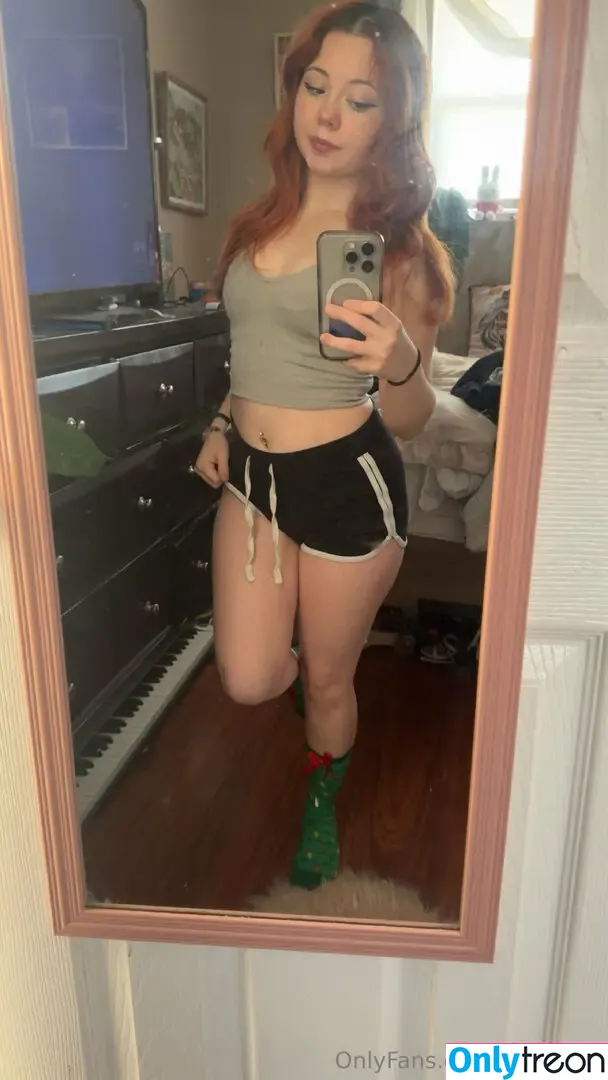 Babybele nude photo #0002 (Babybelee / baby_bel_bel)