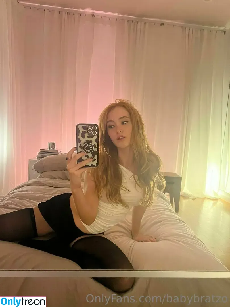 babybratzo nude photo #0006 (zoeyyluna)