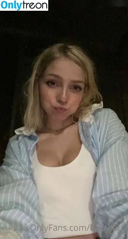 babyfooji nude photo #0912 (peachtot / peachtot.cosplay)