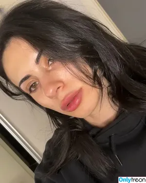 BabyGEM ASMR / BabygemASMR / babyyygem / cemre_inann nude photo #0001