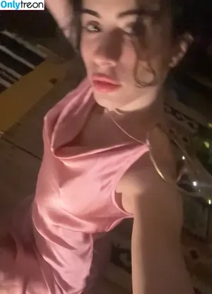 BabyGEM ASMR / BabygemASMR / babyyygem / cemre_inann nude photo #0003