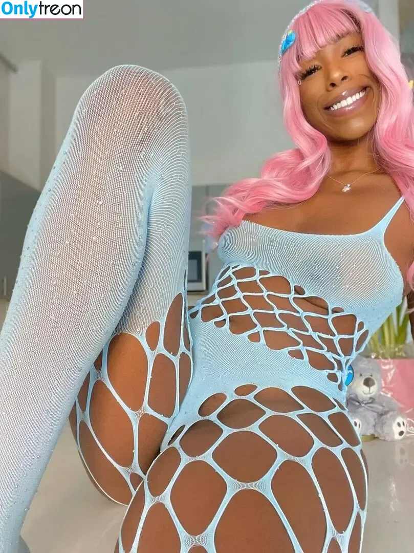 babygirlnaomii nude photo #0622 (babygirlnaomii._)