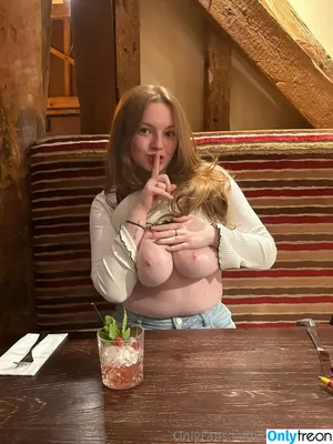 Babylou17x / Alannah / xali.lou nude photo #0056