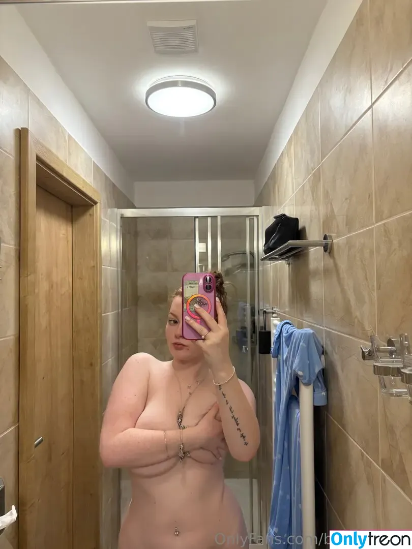 Babylou17x nude photo #0058 (Alannah / xali.lou)