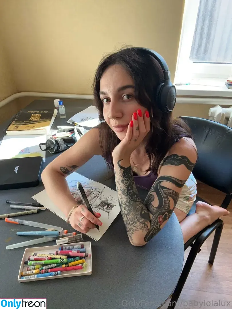 babysaralux nude photo #0007 (babysaralux)