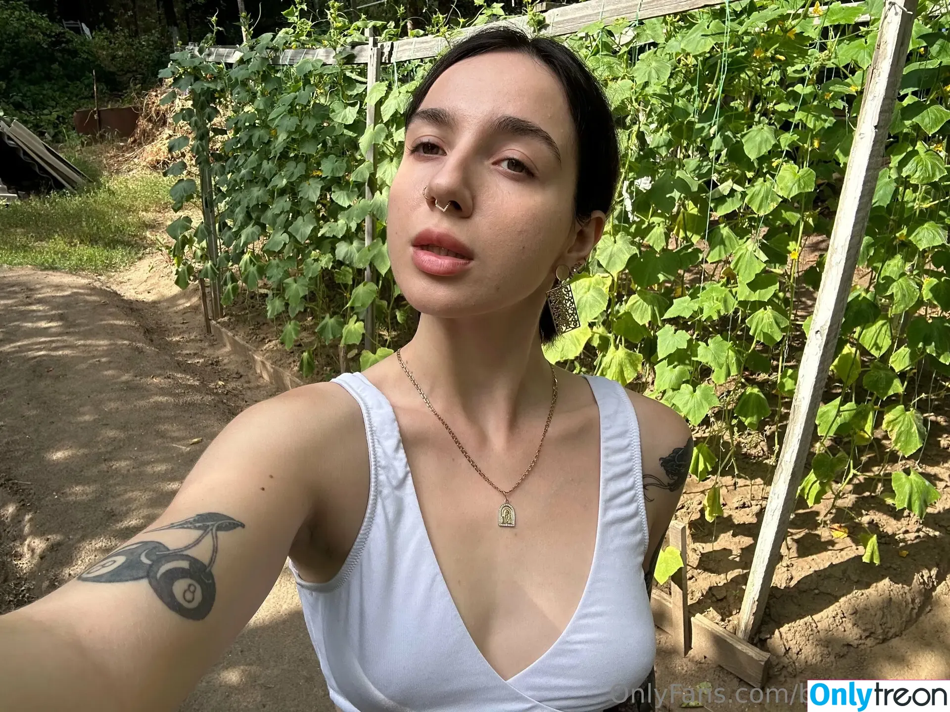 babysaralux nude photo #0008 (babysaralux)