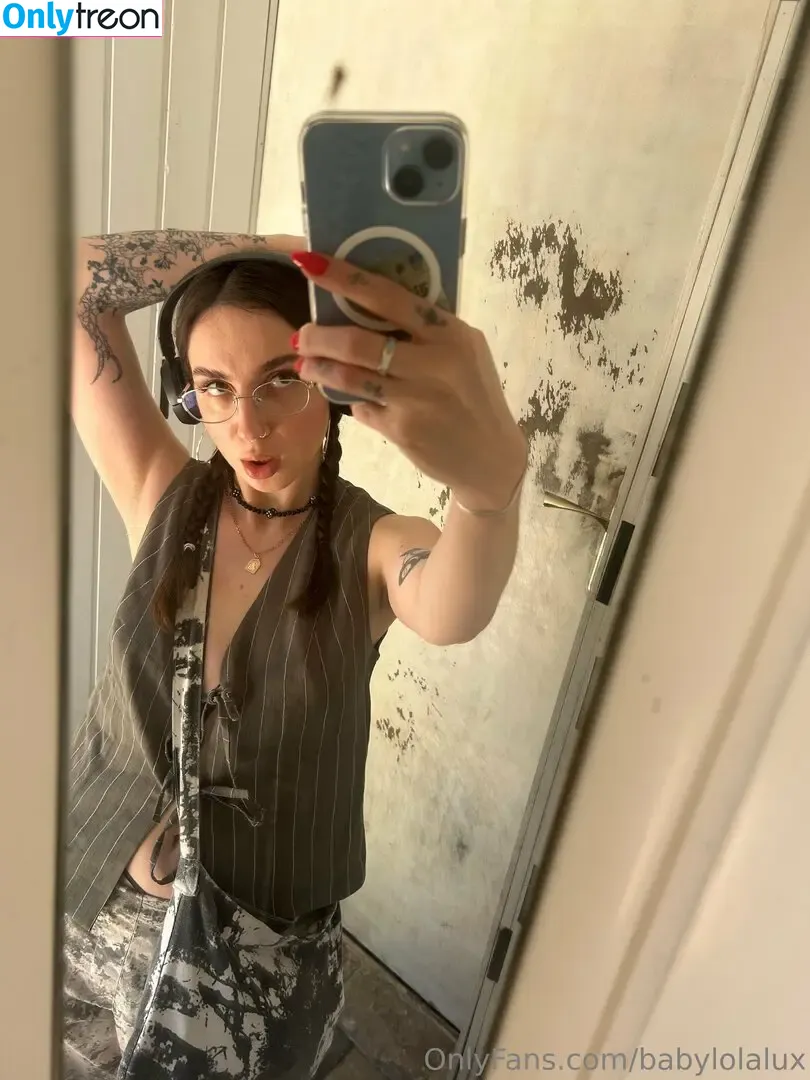 babysaralux nude photo #0021 (babysaralux)