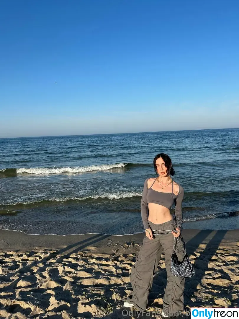 babysaralux nude photo #0035 (babysaralux)