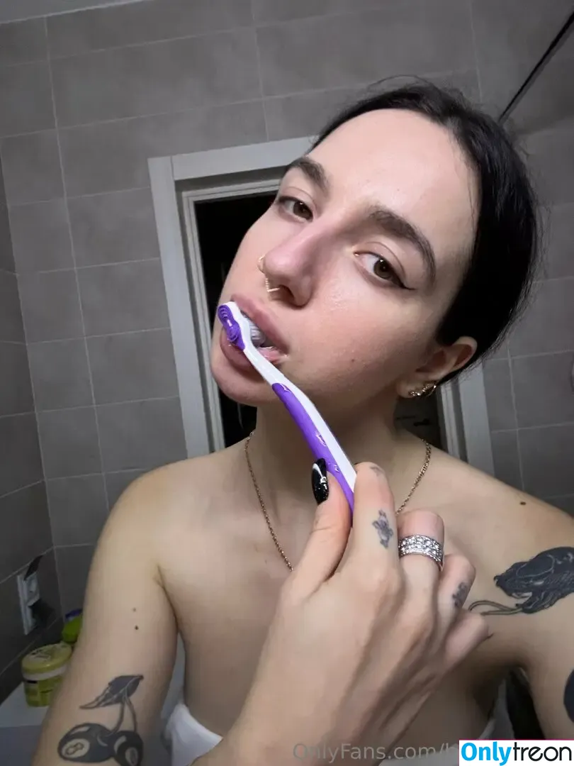 babysaralux nude photo #0047 (babysaralux)