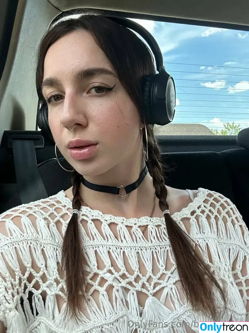 babysaralux nude photo #0077 (babysaralux)