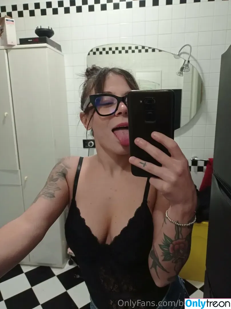 babyvodoo1 nude photo #0034 (babyyowl_)