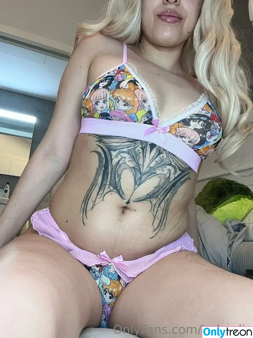 babyxlis nude photo #0724 (babyxlis)