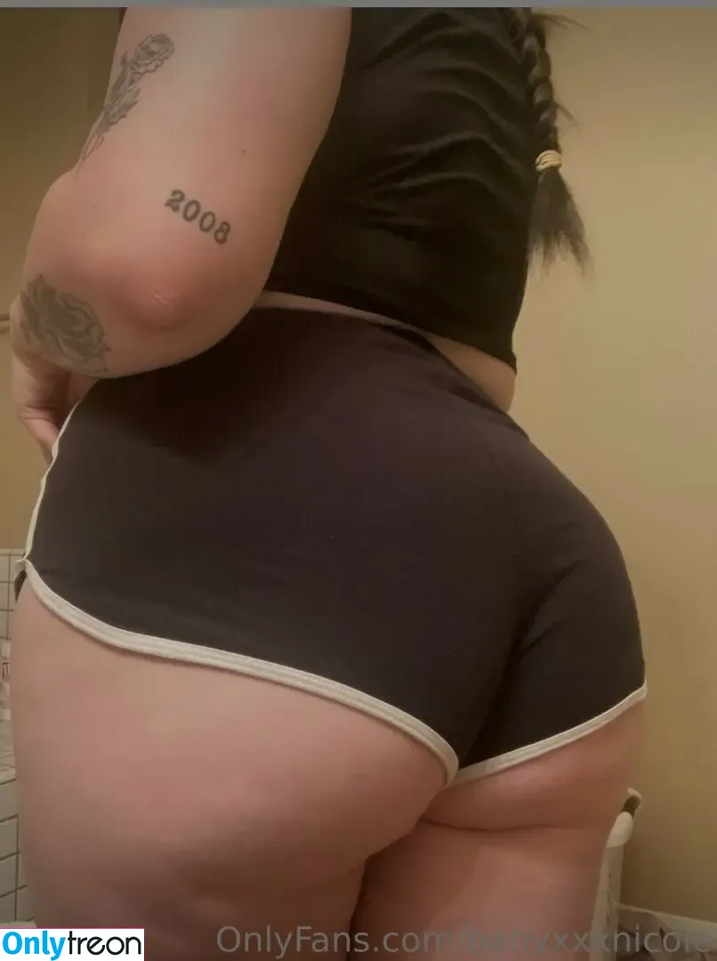 babyxxxnicole nude photo #0013 (haylee / yournicolexoxo)