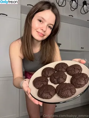babyy_emma / babyemmapuyt nude photo #0092