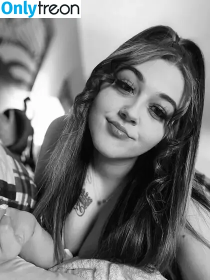 babyyb810 nude photo #0001 (babyb810)