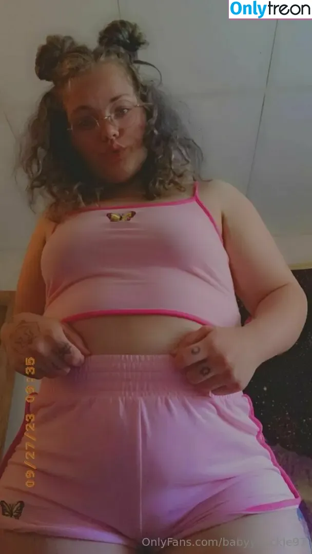 babyyduckie97 nude photo #0029 (babyyduckie97)