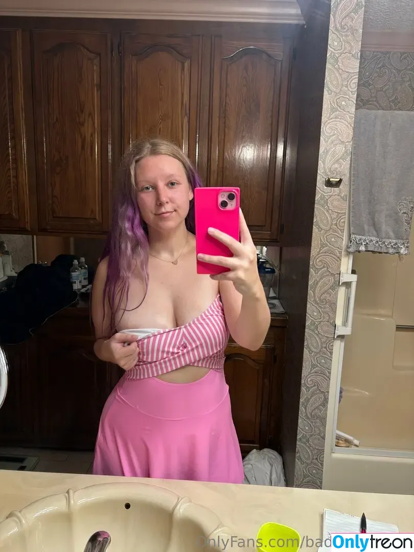 badblonde420 nude photo #0015 (thebadfairy420)